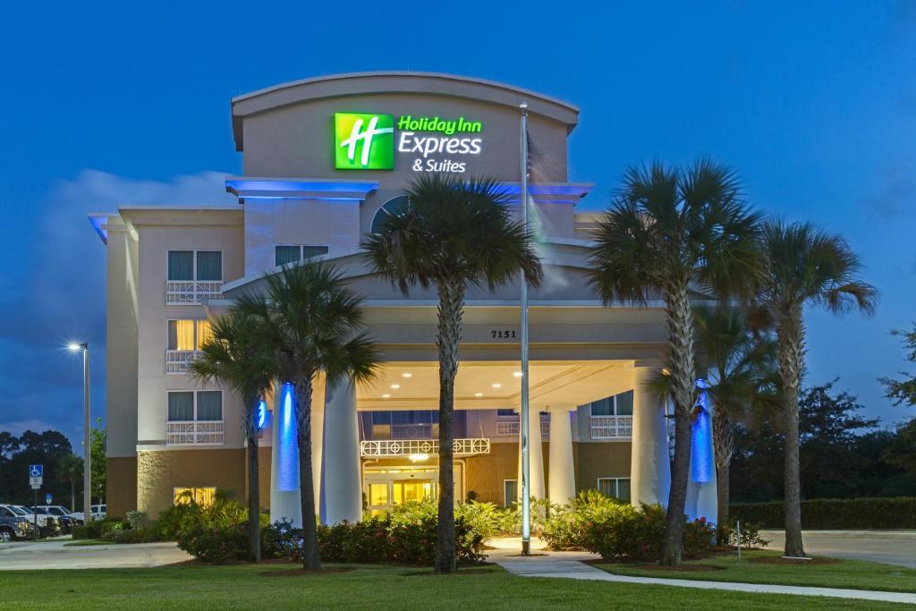 Holiday Inn Express Hotel & Suites Fort Pierce West an IHG Hotel Main image 1